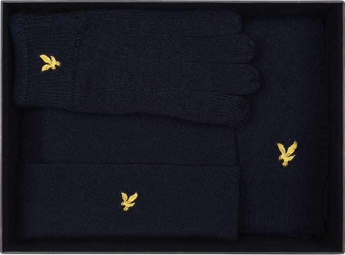Lyle & Scott Checked Scarf And Beanie Gift Set