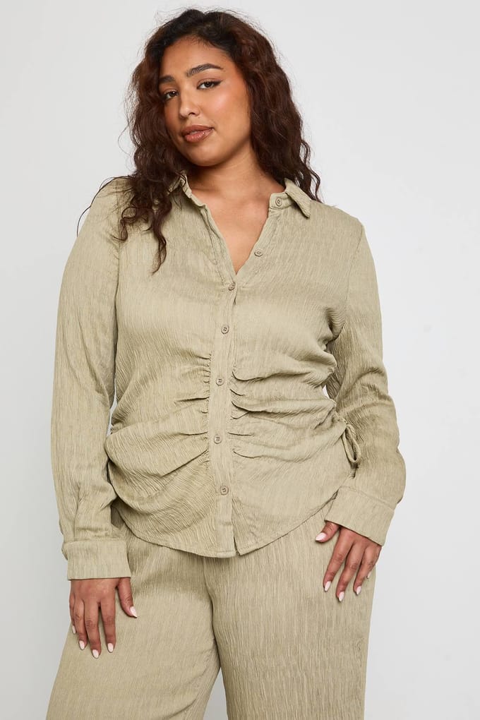 boohoo Dames Plus Getextureerd Shirt En Broek Co Ord | Olive | Maat: 26