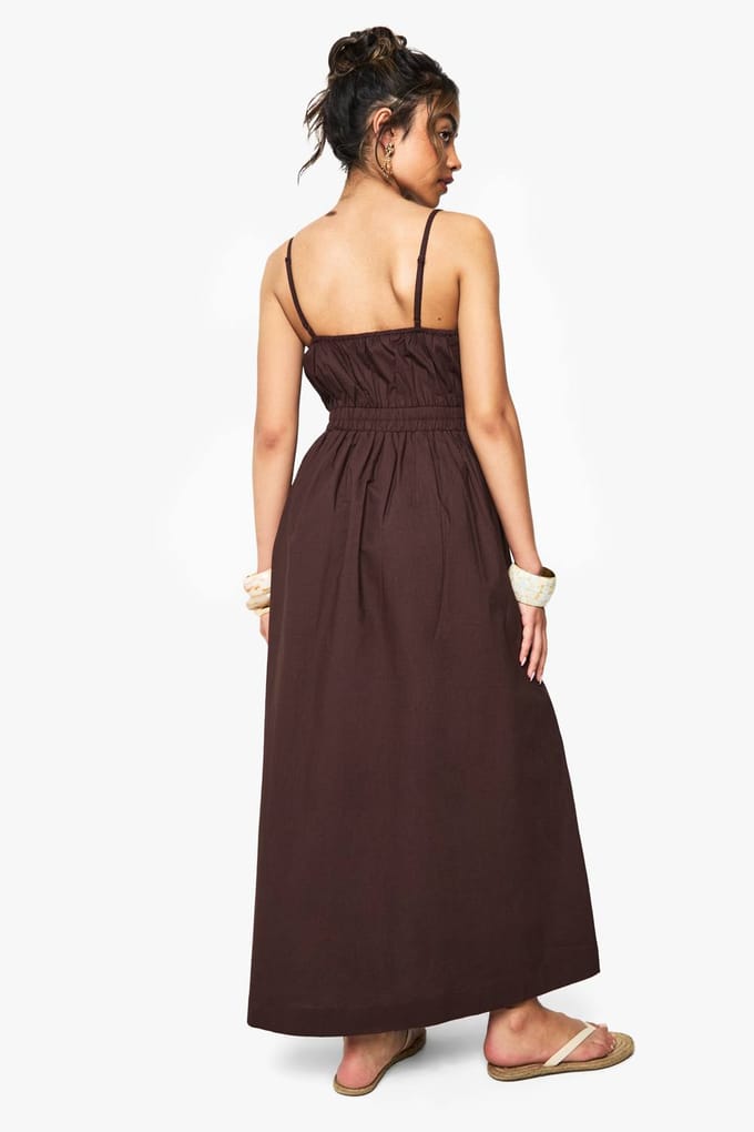 boohoo Dames Midaxi-jurk van poplin met riempjes | Chocoladebruin | Maat: 38