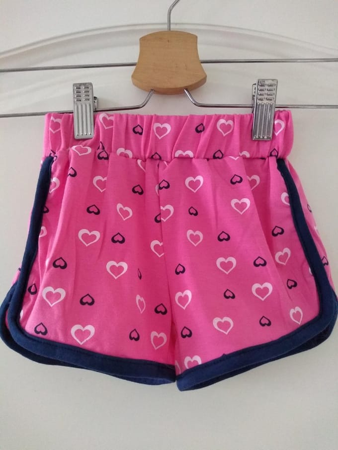 Meisjes korte broek hart roze 92