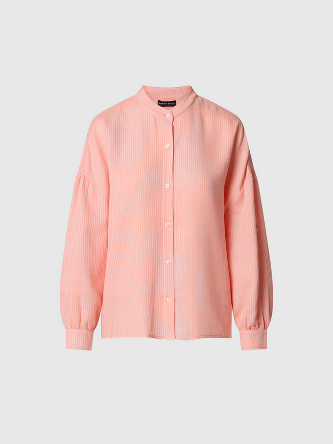 koraal vrouw shirt