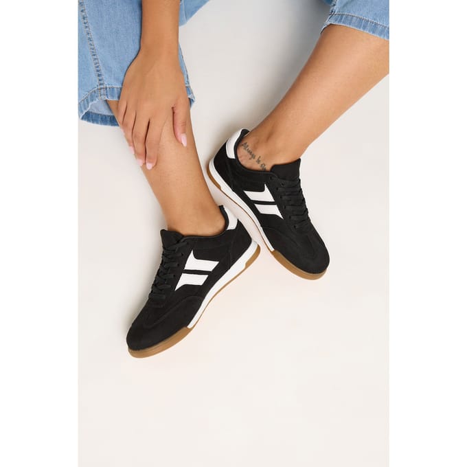 Yours Zwarte Sneakers Met Zijstreep En Vetersluiting In Brede Eeepasvormsize 40EEE