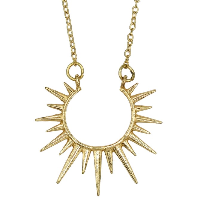 Ketting met zonnestraal hanger