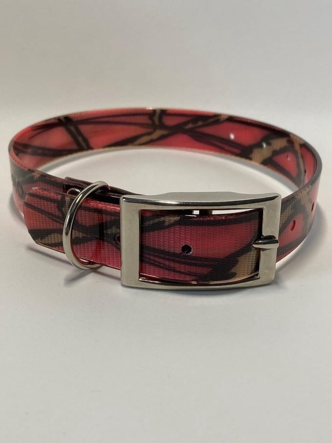 Halsband BioThane Camouflage - ROZE - 600mmX25mm - dubbele gesp