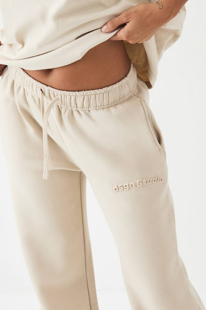 Dames DSGN Studio Geembosseerde Rechte Pijp Jogger | Stone | Maat: Large