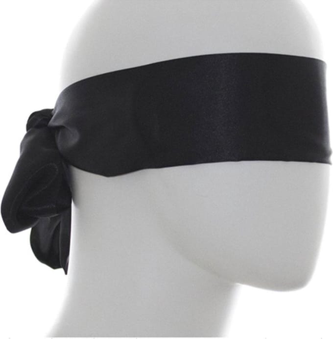 Zwarte Blindfold van zilk - Blinddoek - SM