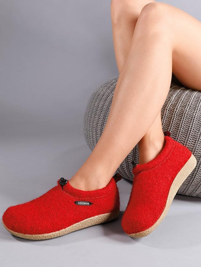 Pantoffels scheerwollen walkmateriaal Van Giesswein rood