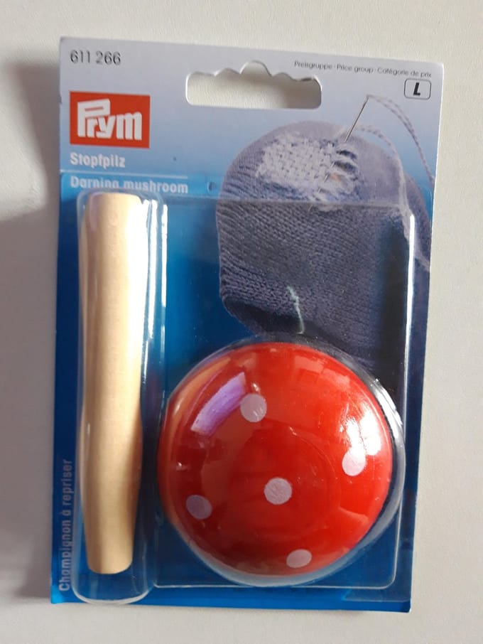 PRYM Maasklos hout, rood met witte stippen 611266 - Tools - Prym