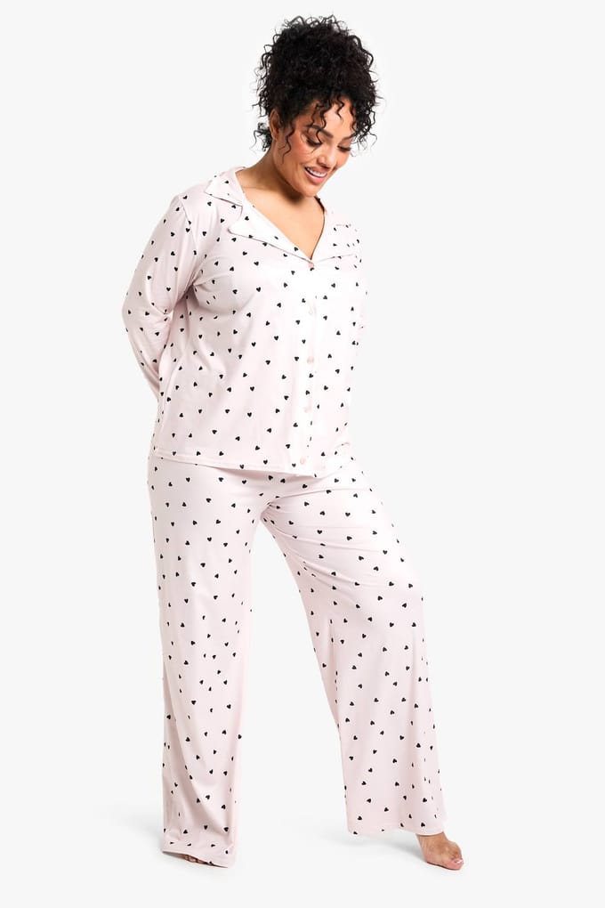 boohoo Dames Plus Pyjama Set met Hartenprint, Lange Mouwen & Broek | Rose | Maat: 16