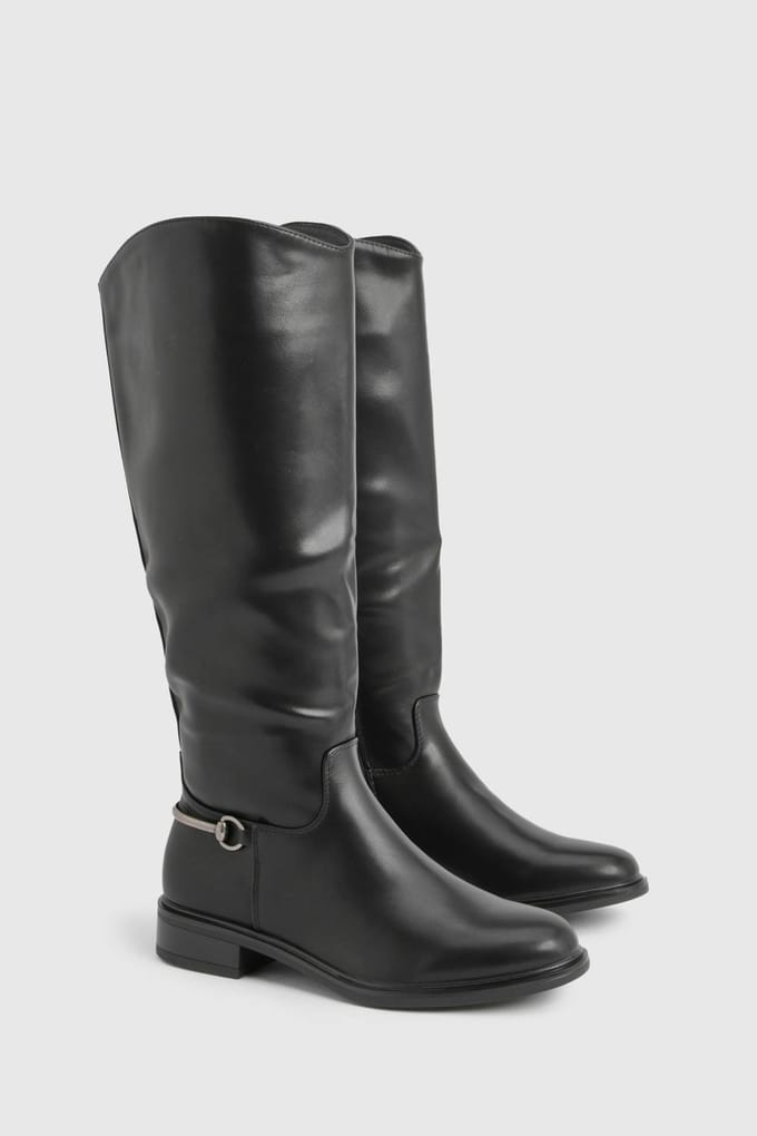 boohoo Dames Robuuste hardware details kniehoge platte laarzen | Black | Maat: 4