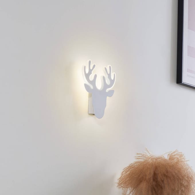 Lindby LED wandlamp, wit, metaal, rendier