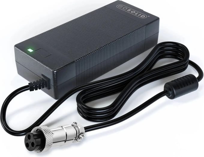 GO SOLID! ® Oplader geschikt voor Ice Q1, Ice Q3 elektrische step 54.6V 2A