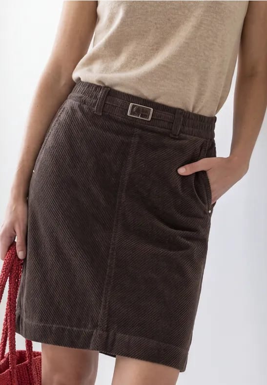 Kniehoge rok van corduroy met gespdetails