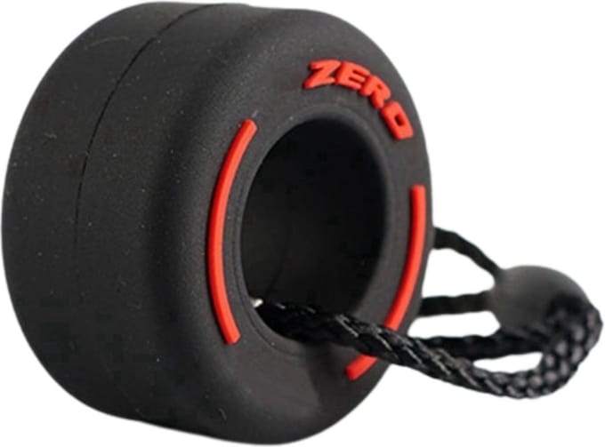 New Age Devi - Rode F1-sleutelhanger met zachte band - perfect voor Formule 1 fans