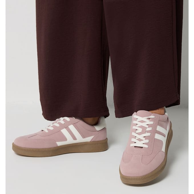 Yours Roze Vetersneakers Van Imitatiesuède Met Zijstreep In Brede Epasvormsize 42E