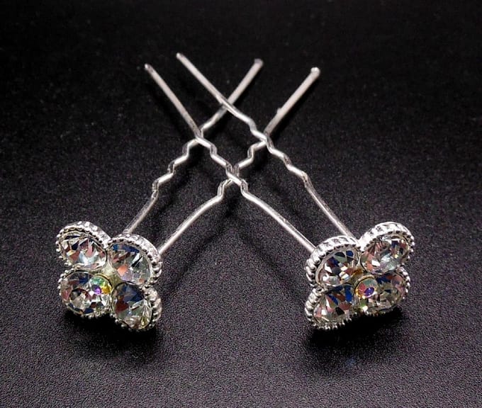 Haarpinnen 4 diamanten + kleine strass punt