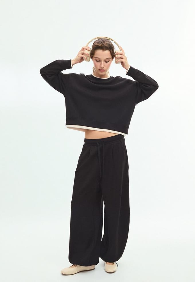 Stradivarius Soft touch sweater met contrasterende ronde hals  Zwart S