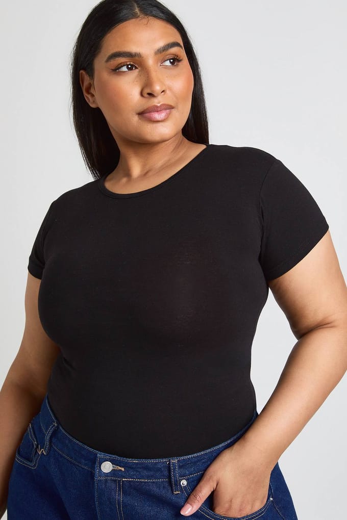 boohoo Dames Plus Basic Korte Mouw Ronde Hals Bodysuit | Zwart | Maat: 48