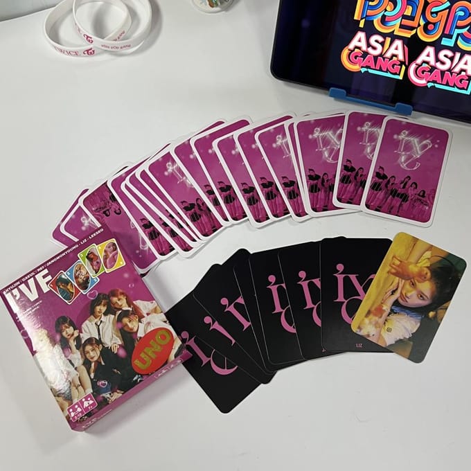 Jeu de cartes IVE, édition Deluxe K-Pop IVE pink