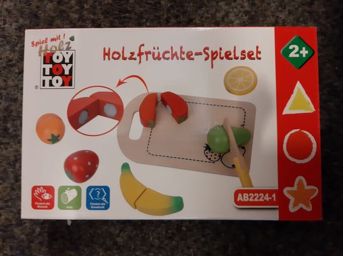 Snijfruit op houten plank