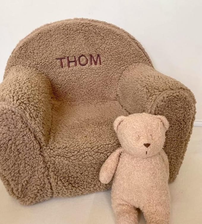 Beige teddystoel met geborduurde naam/stoel met naam