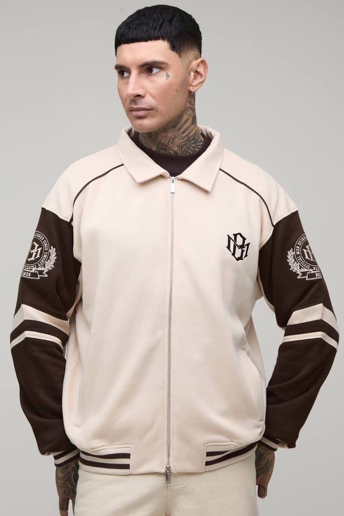 Lang Boxy Fit Jack Met Kraag En Kleurblokken In Varsity Jersey Stijl | Ecru | Size Medium