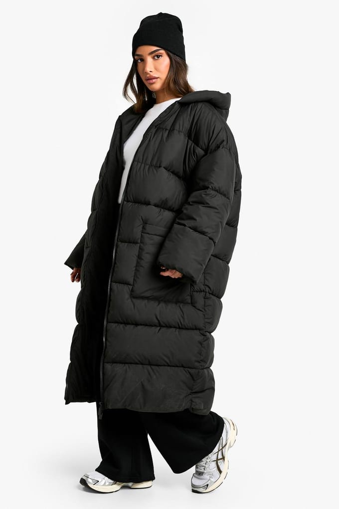 boohoo Dames Petite Oversized Capuchon Lange Pufferjas | Black | Maat: 8