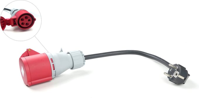 Adapter CEE rood 3x16A (Female) naar Schuko (Male) 230V AC
