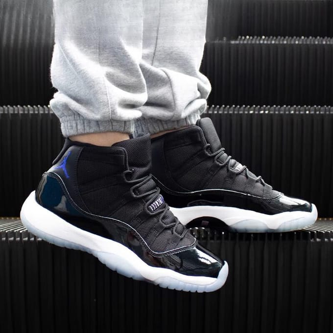 Baskets Jordan Enfant Air Jordan 11 Retro BG « 2016 Space Jam » 378038-003 36.5 gray