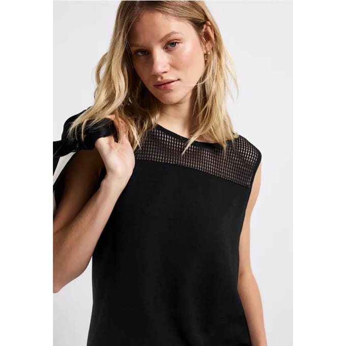 Top met mesh inzetstuk