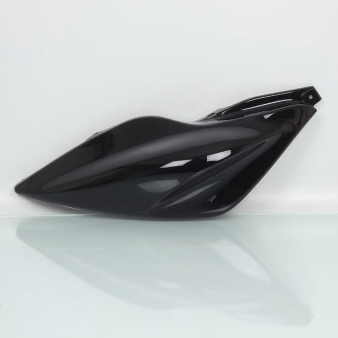 één rechts achterdeksel voor mbk 50 nitro scooter glanzend zwart nieuw