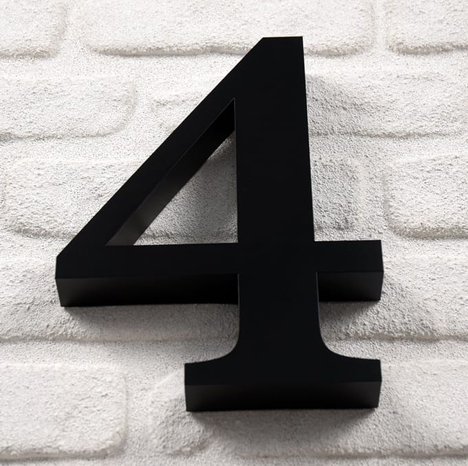 Promessa-Design - Huisnummer 4 RVS Zwart 3D Bold - Hoogte 25 cm - Dikte 3 cm - Type 3D/25/Zwart/4/RomaBold.