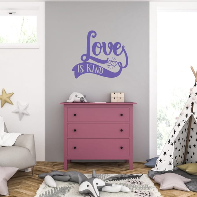Muursticker - Love Is Kind - 58 x 68 - Paars