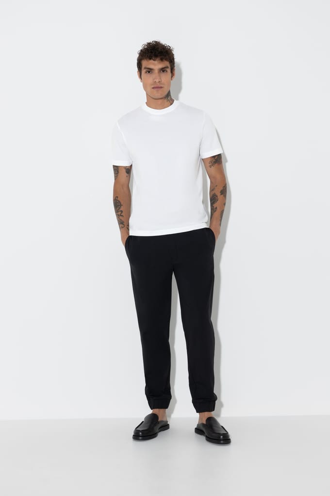 T-shirt Serie The Suitable Wit