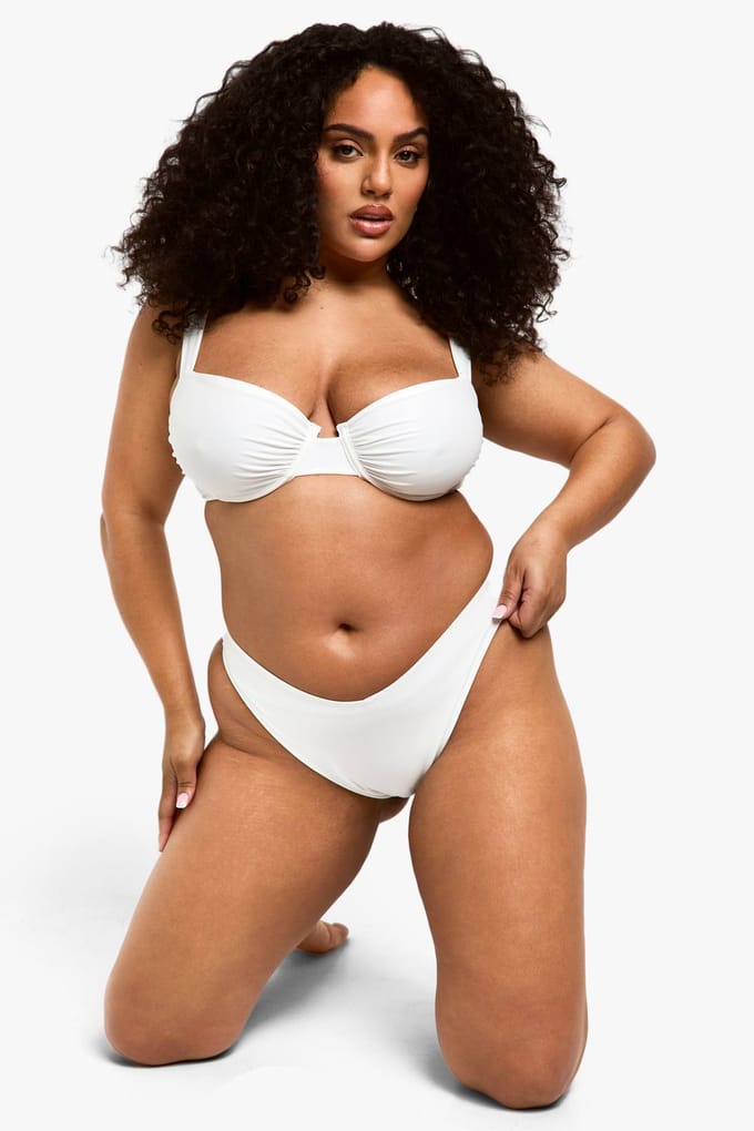 boohoo Dames Plus Swimwear Essentials V-Front Slip | White | Maat: 26