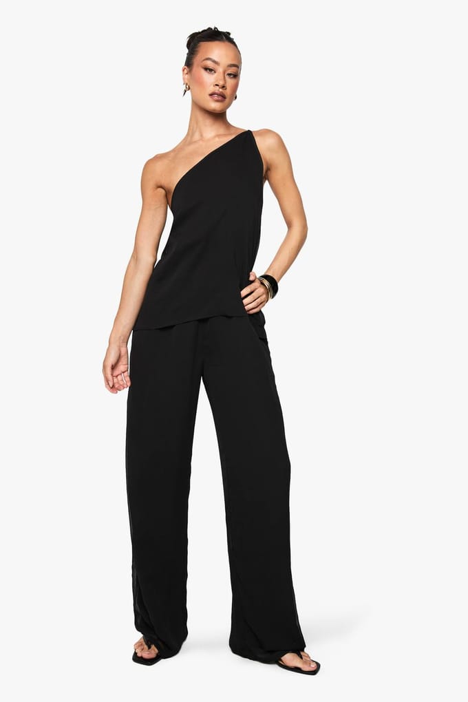 boohoo Dames Lange Chiffon getextureerde gedrapeerde jumpsuit met wijde pijpen | Zwart | Maat: 36