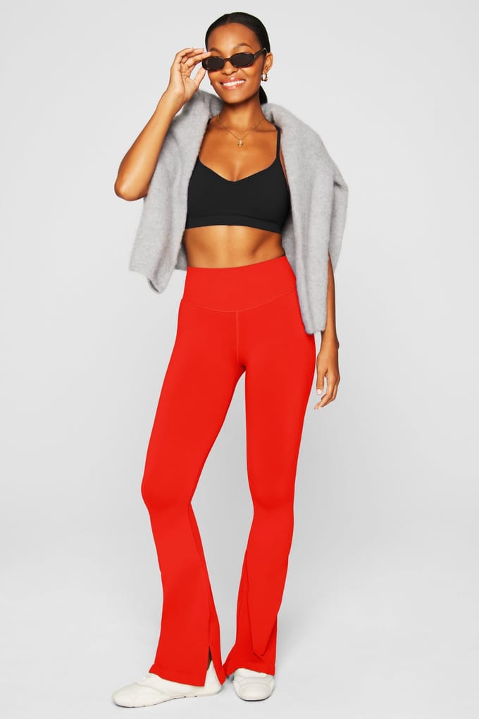 Fabletics Sleek Seamless High-waisted Flare Pant Heated Red Größe: M REG | Sport-Leggings Outlet | Damen | Rot