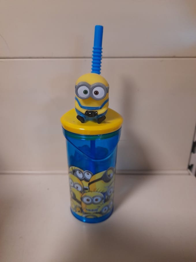 Minions drinkbeker met deksel en rietje