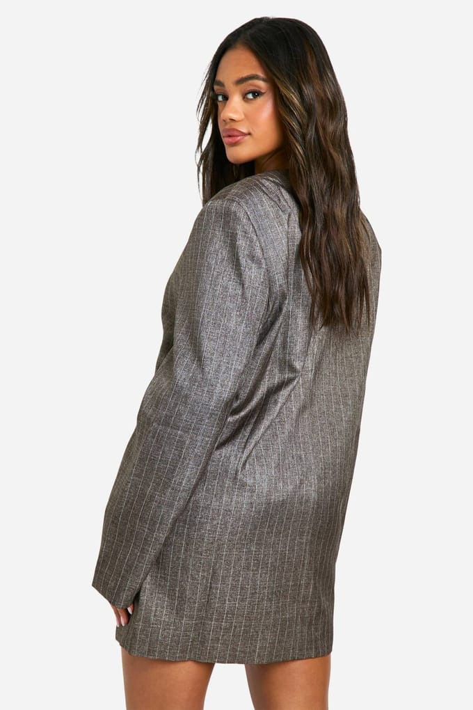 boohoo Dames Premium Heavy Pinstripe Oversized Blazerjurk | Bruin | Maat: 36