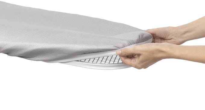 Unyqoos® Universele elastische strijkplankovertrek met titanium schuimvulling en microgeperforeerd weefsel