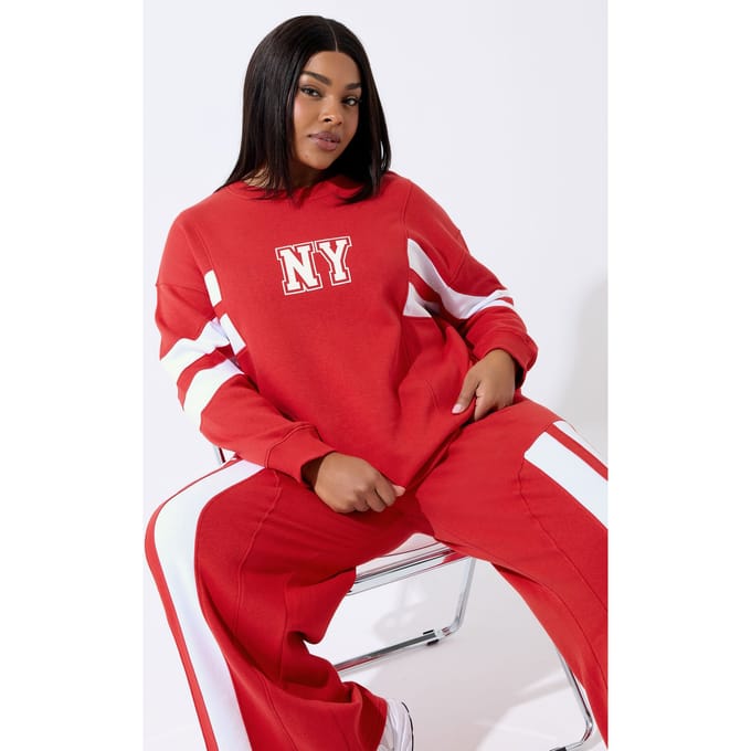 Limited Collection Rood 'Ny' Sweatshirt Met Streep Size 48