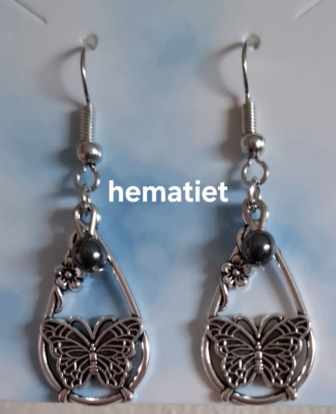 "Hematiet" waterdruppel / Vlinder Oorbellen