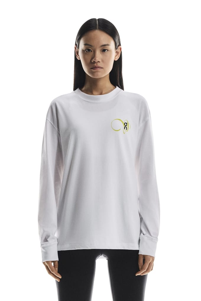 On Club Lg-t Graphic 1 White Maat: M | Longsleeves Outlet | Dames | Wit