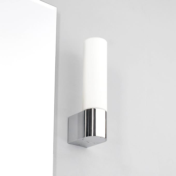 Lindby - Wandlamp - 1licht - Glas, metaal - H: 27 cm - E14 - wit gesatineerd, chroom