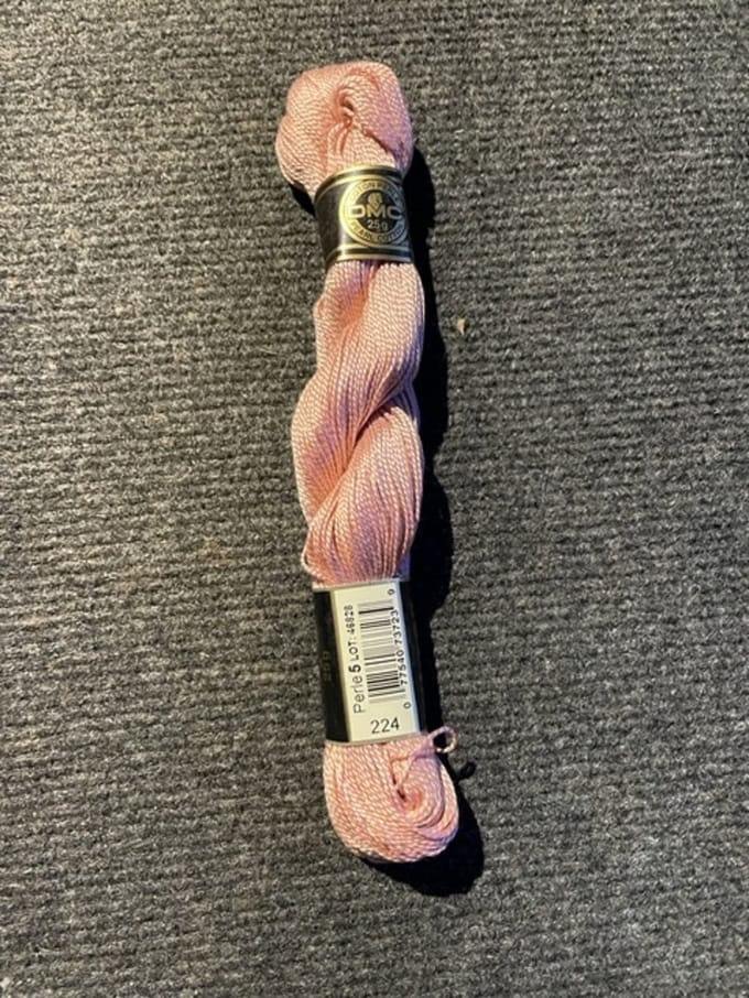 DMC Perlé / Koordzijde 25 gram Dikte  5 Kleur 224