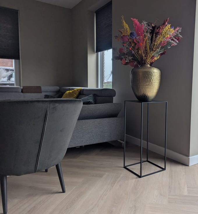 Zuil - 70 cm - metaal - mat zwart - sokkel - plantentafel