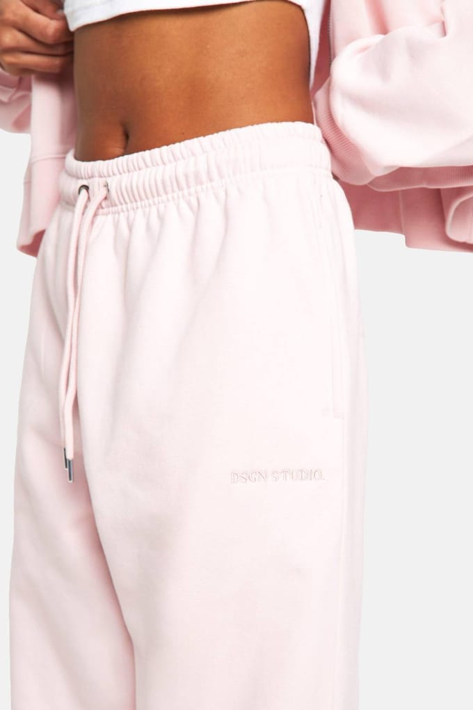boohoo Dames DSGN Studio Geborduurde Gecuffde Oversized Jogger | Light Pink | Maat: Small