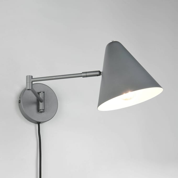 Trio Lighting wandlamp Cosima, antraciet, uitsteeklengte 54 cm, metaal