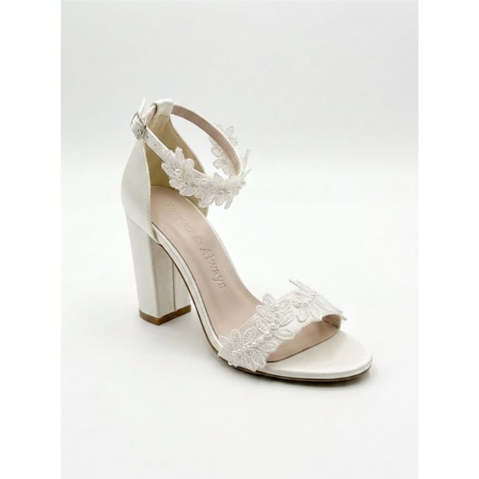 Lirielle Kant Trouwschoenen met Hak
