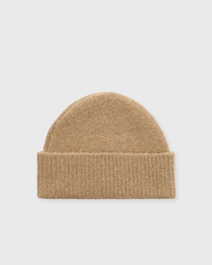 BEANIE WITH AMI DE COEUR